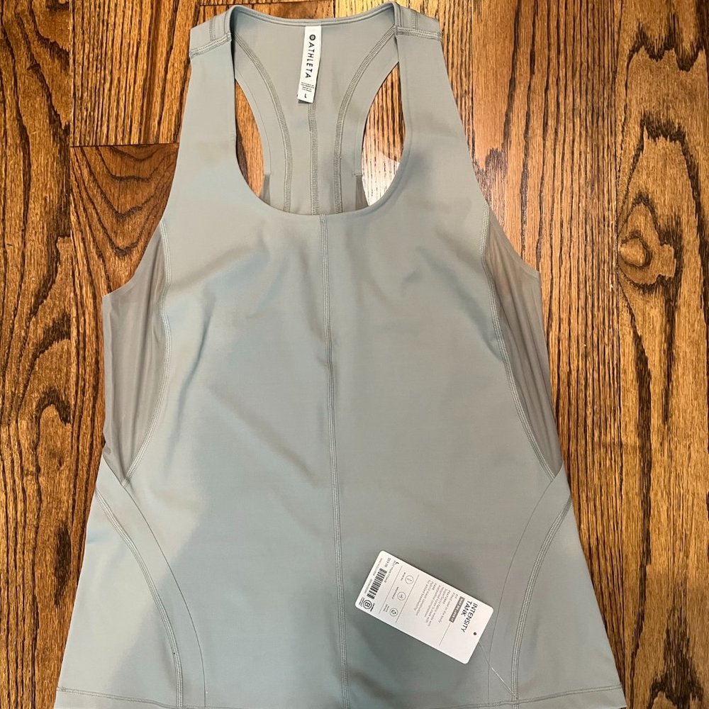 NWT Athleta intensity tank - size L - sage treen